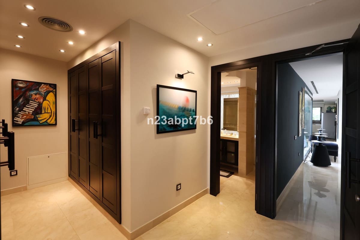 4 sypialnia Willa na sprzedaż w Puerto Banus z basenem garażem - 12 000 000 € (Ref: 8763571)