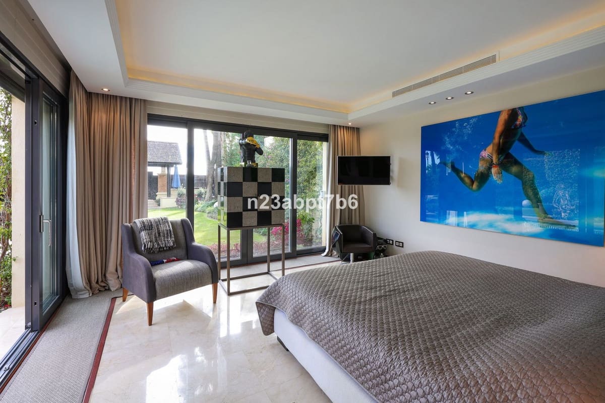 4 sypialnia Willa na sprzedaż w Puerto Banus z basenem garażem - 12 000 000 € (Ref: 8763571)