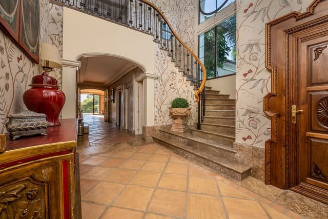 8 sypialnia Willa na sprzedaż w Guadalmina Baja, Marbella z basenem garażem - 7 500 000 € (Ref: 8763575)