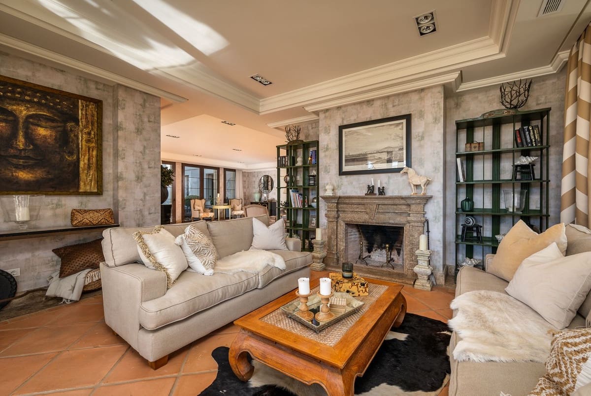 8 sypialnia Willa na sprzedaż w Guadalmina z basenem garażem - 7 500 000 € (Ref: 8763575)