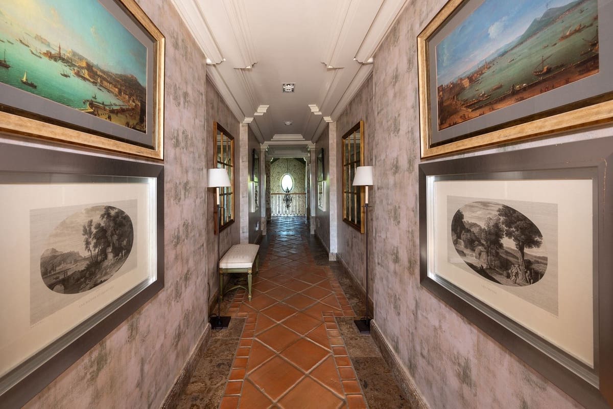 8 sypialnia Willa na sprzedaż w Guadalmina z basenem garażem - 7 500 000 € (Ref: 8763575)