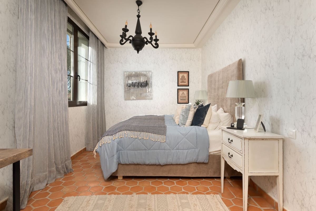 8 sypialnia Willa na sprzedaż w Guadalmina z basenem garażem - 7 500 000 € (Ref: 8763575)