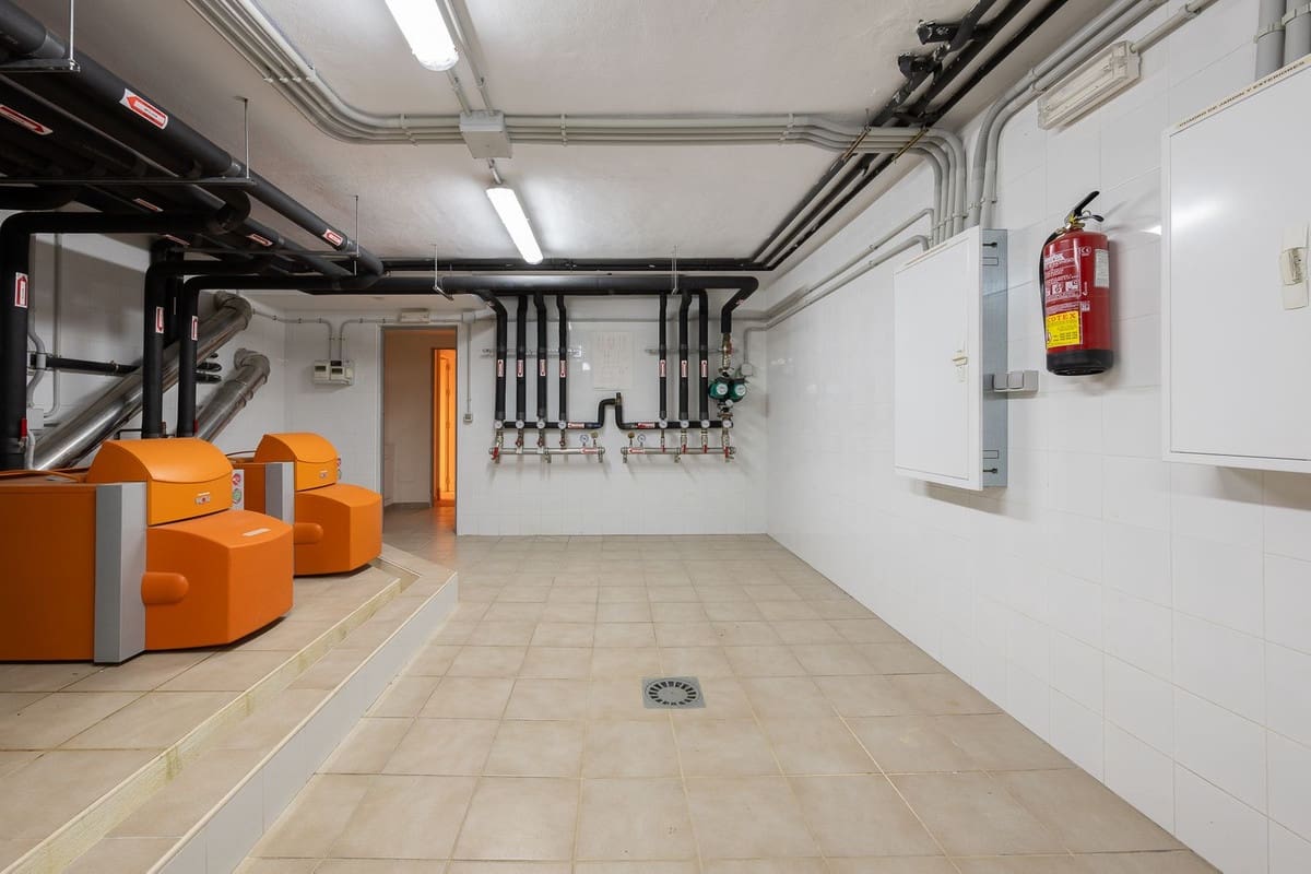 8 sypialnia Willa na sprzedaż w Guadalmina z basenem garażem - 7 500 000 € (Ref: 8763575)