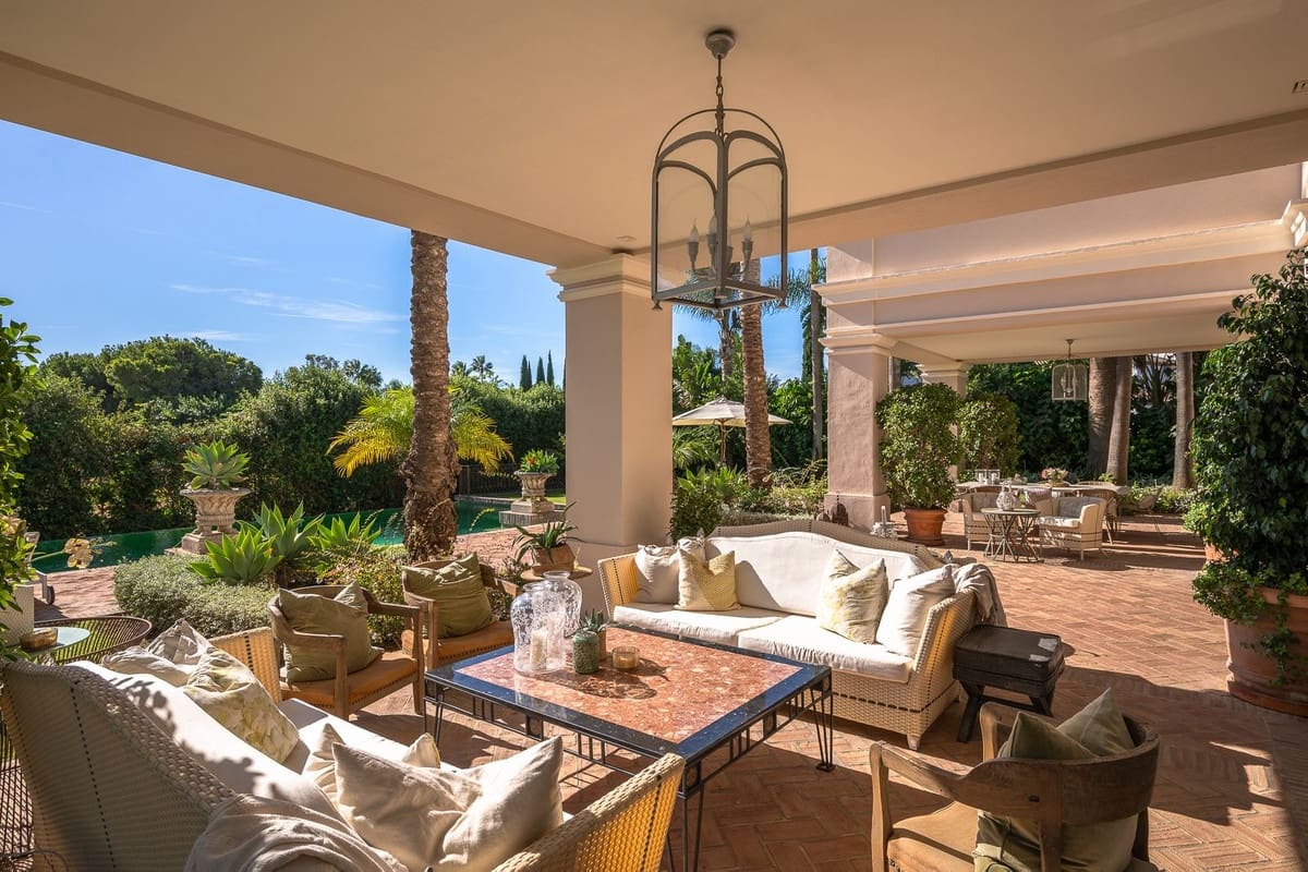 8 sypialnia Willa na sprzedaż w Guadalmina z basenem garażem - 7 500 000 € (Ref: 8763575)