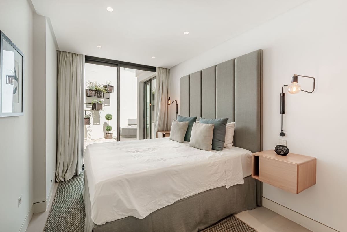 4 sovrum Villa till salu i Nueva Andalucia med pool garage - 4 250 000 € (Ref: 8763581)