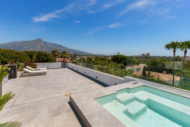 4 sovrum Villa till salu i Las Brisas, Marbella med pool garage - 4 250 000 € (Ref: 8763581)