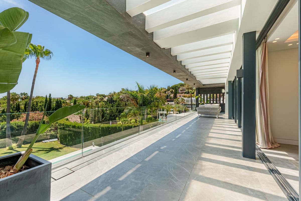 4 sovrum Villa till salu i Nueva Andalucia med pool garage - 4 250 000 € (Ref: 8763581)