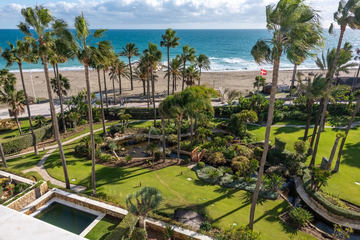 3 soveværelse Penthouse til salg i Puerto Banus med swimmingpool - € 6.500.000 (Ref: 8763601)