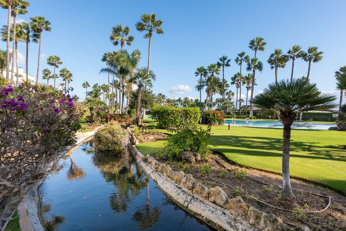 3 soveværelse Penthouse til salg i Puerto Banus med swimmingpool - € 6.500.000 (Ref: 8763601)