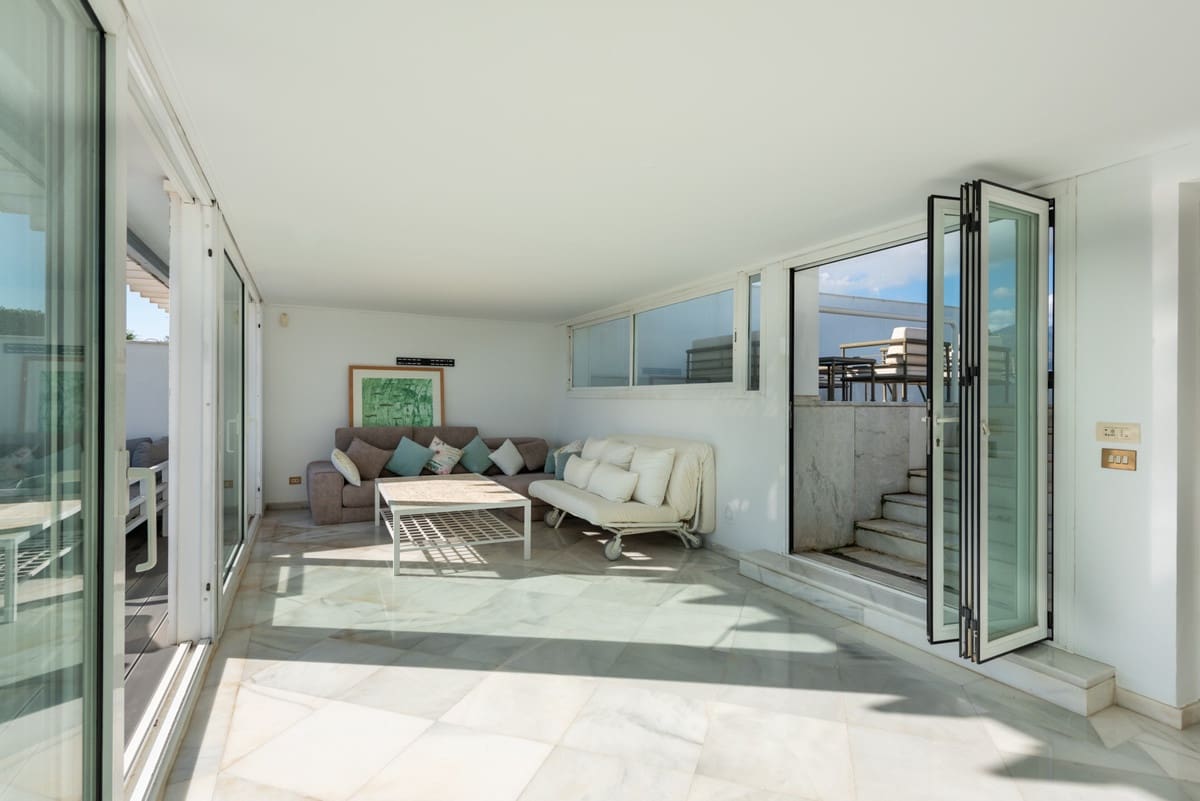 3 soveværelse Penthouse til salg i Puerto Banus med swimmingpool - € 6.500.000 (Ref: 8763601)