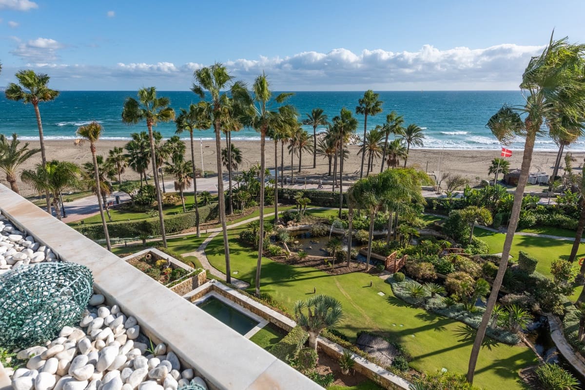 3 soveværelse Penthouse til salg i Puerto Banus med swimmingpool - € 6.500.000 (Ref: 8763601)