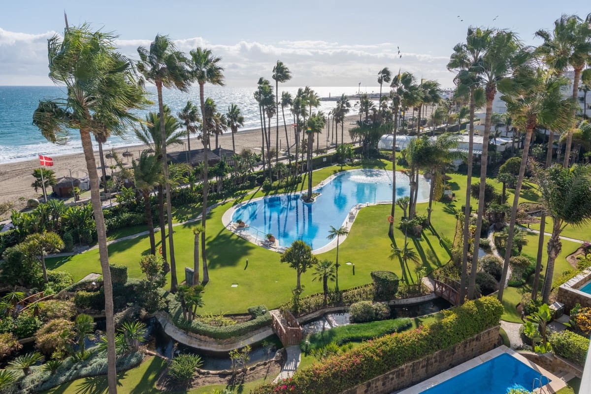 3 soveværelse Penthouse til salg i Puerto Banus med swimmingpool - € 6.500.000 (Ref: 8763601)