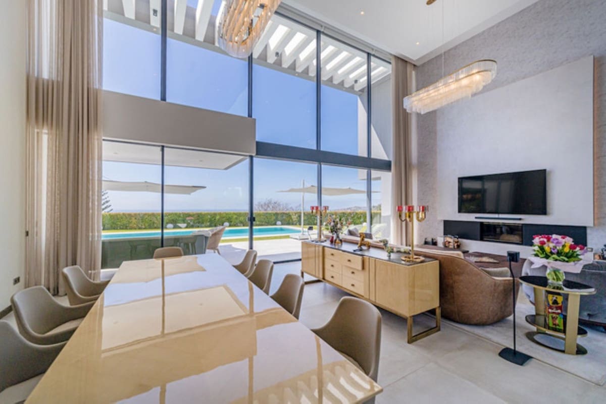 5 soverom Villa til salgs i Los Arqueros med svømmebasseng garasje - € 5 800 000 (Ref: 8763614)