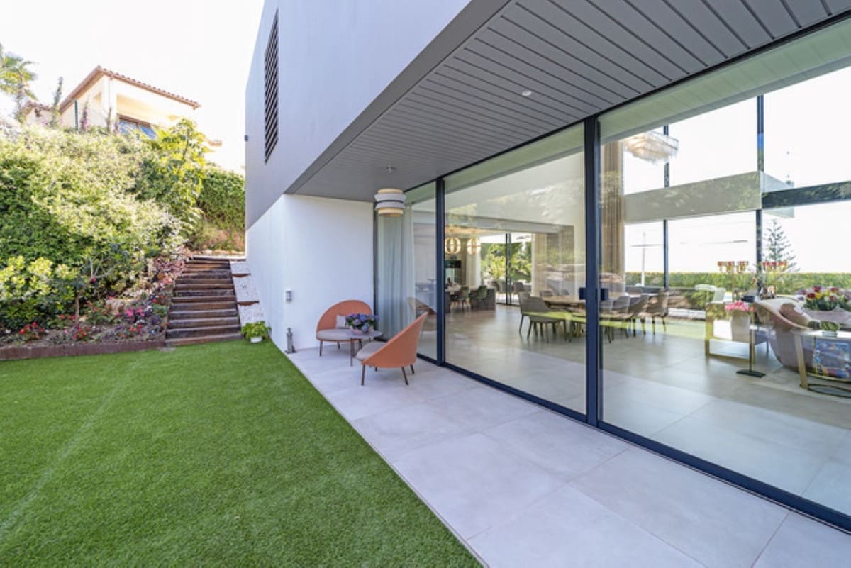 5 soverom Villa til salgs i Los Arqueros med svømmebasseng garasje - € 5 800 000 (Ref: 8763614)