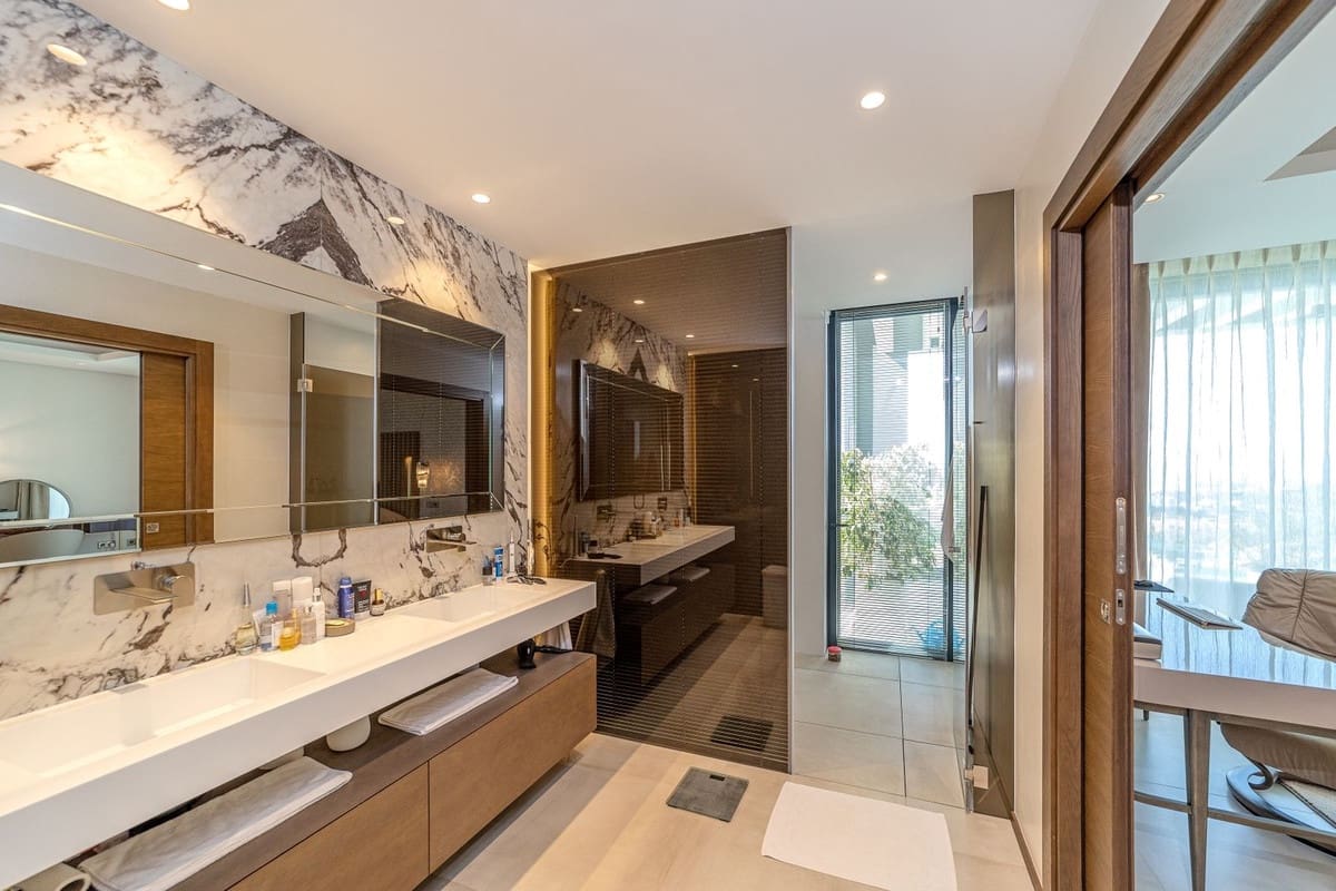 5 soverom Villa til salgs i Los Arqueros med svømmebasseng garasje - € 5 800 000 (Ref: 8763614)