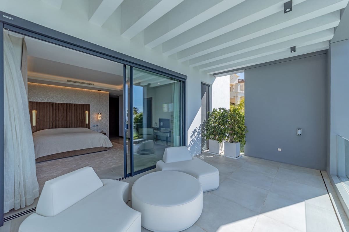 5 soverom Villa til salgs i Los Arqueros med svømmebasseng garasje - € 5 800 000 (Ref: 8763614)