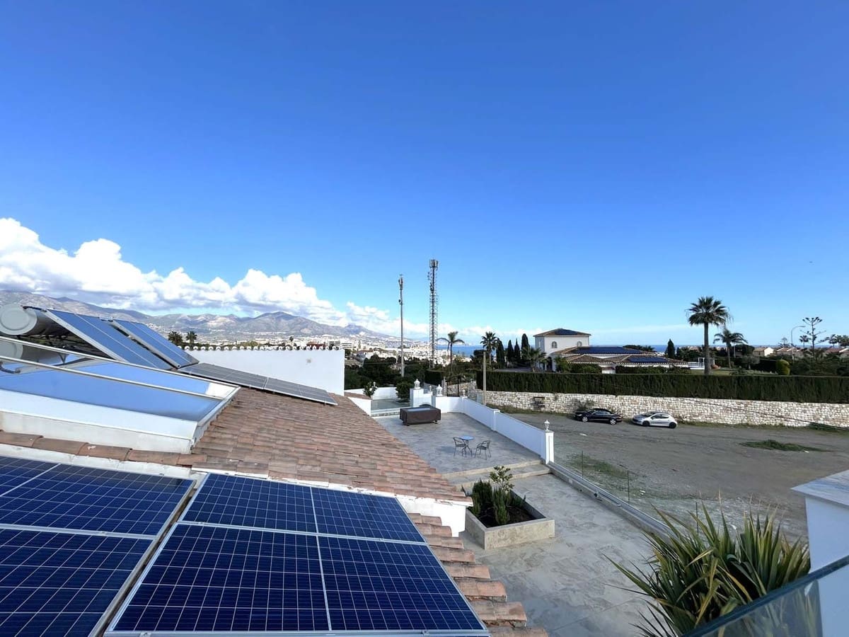 7 soveværelse Villa til salg i El Faro med swimmingpool garage - € 3.720.000 (Ref: 8763631)