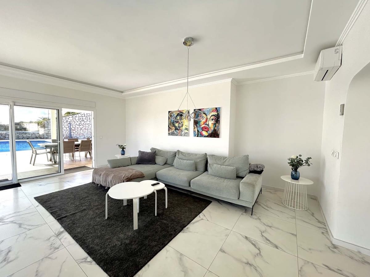 7 soveværelse Villa til salg i El Faro med swimmingpool garage - € 3.720.000 (Ref: 8763631)