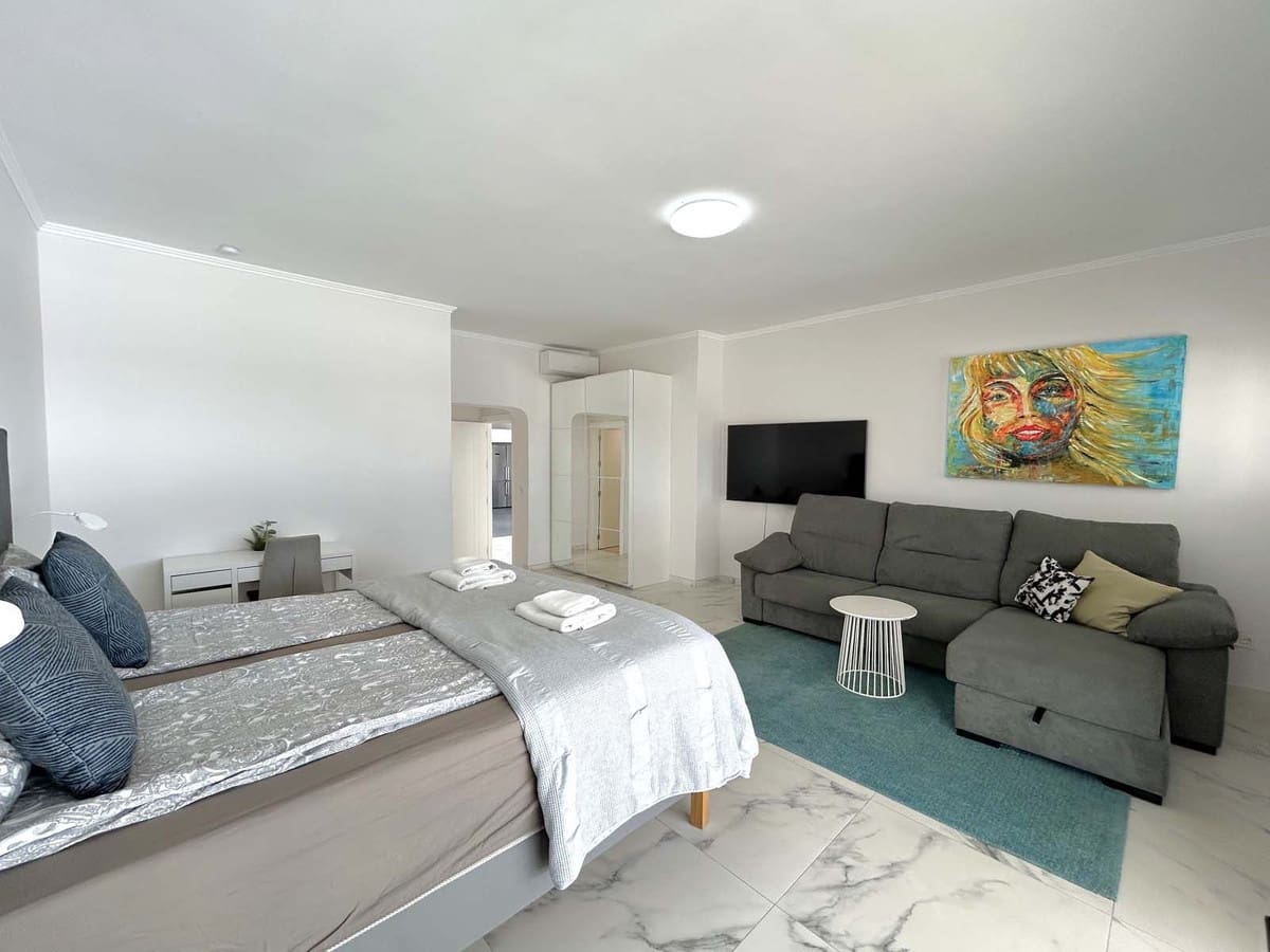 7 soveværelse Villa til salg i El Faro med swimmingpool garage - € 3.720.000 (Ref: 8763631)