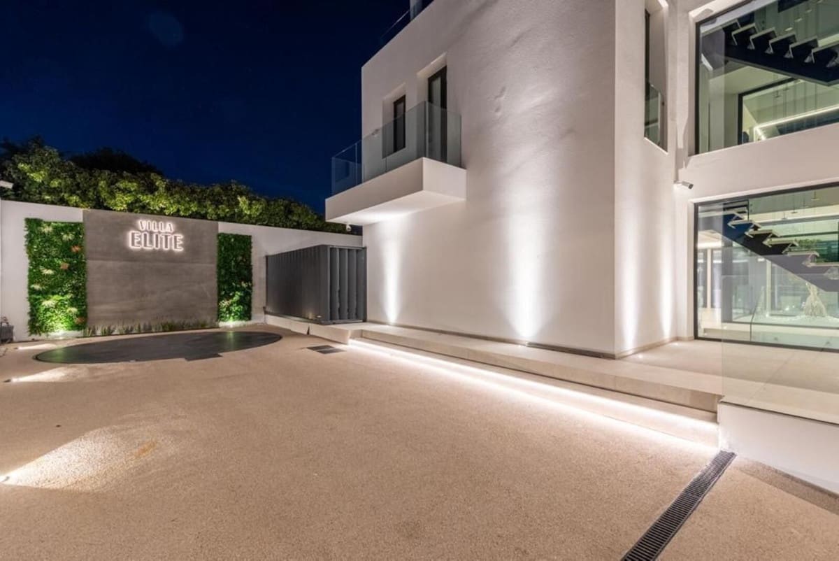 6 sypialnia Willa na sprzedaż w Marbella z basenem - 6 200 000 € (Ref: 8763633)