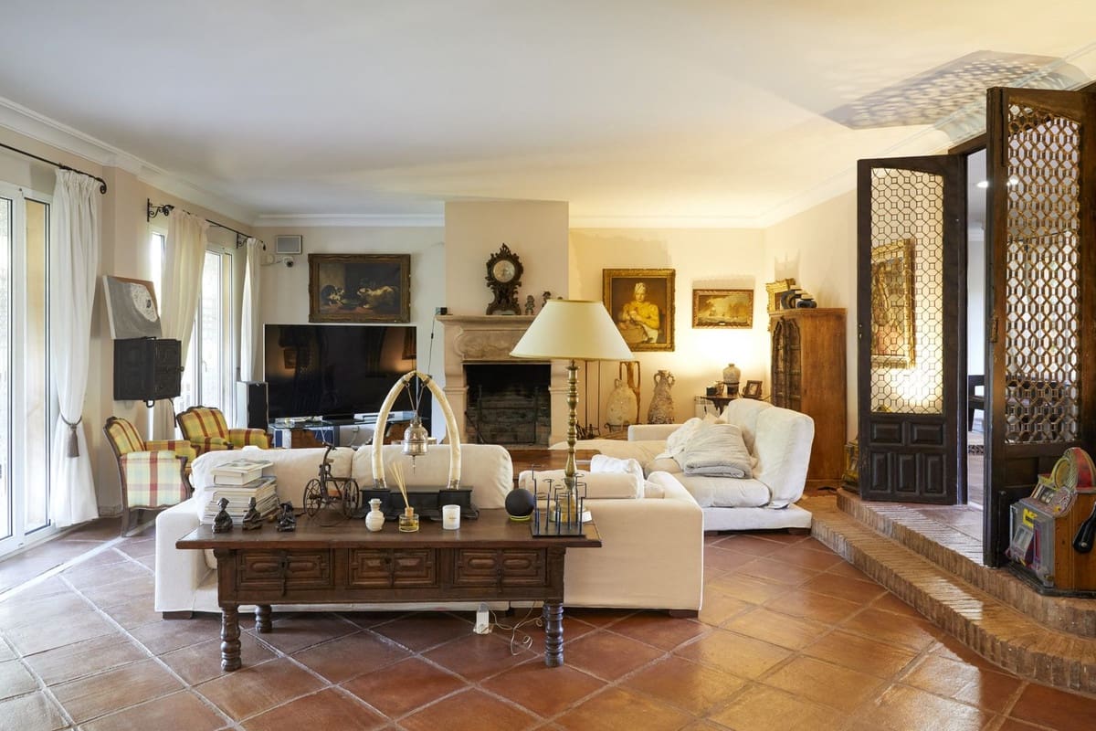 4 makuuhuone Huvila myytävänä paikassa Puerto Banus mukana uima-altaan 
autotalli - 3 200 000 € (Ref: 8793376)