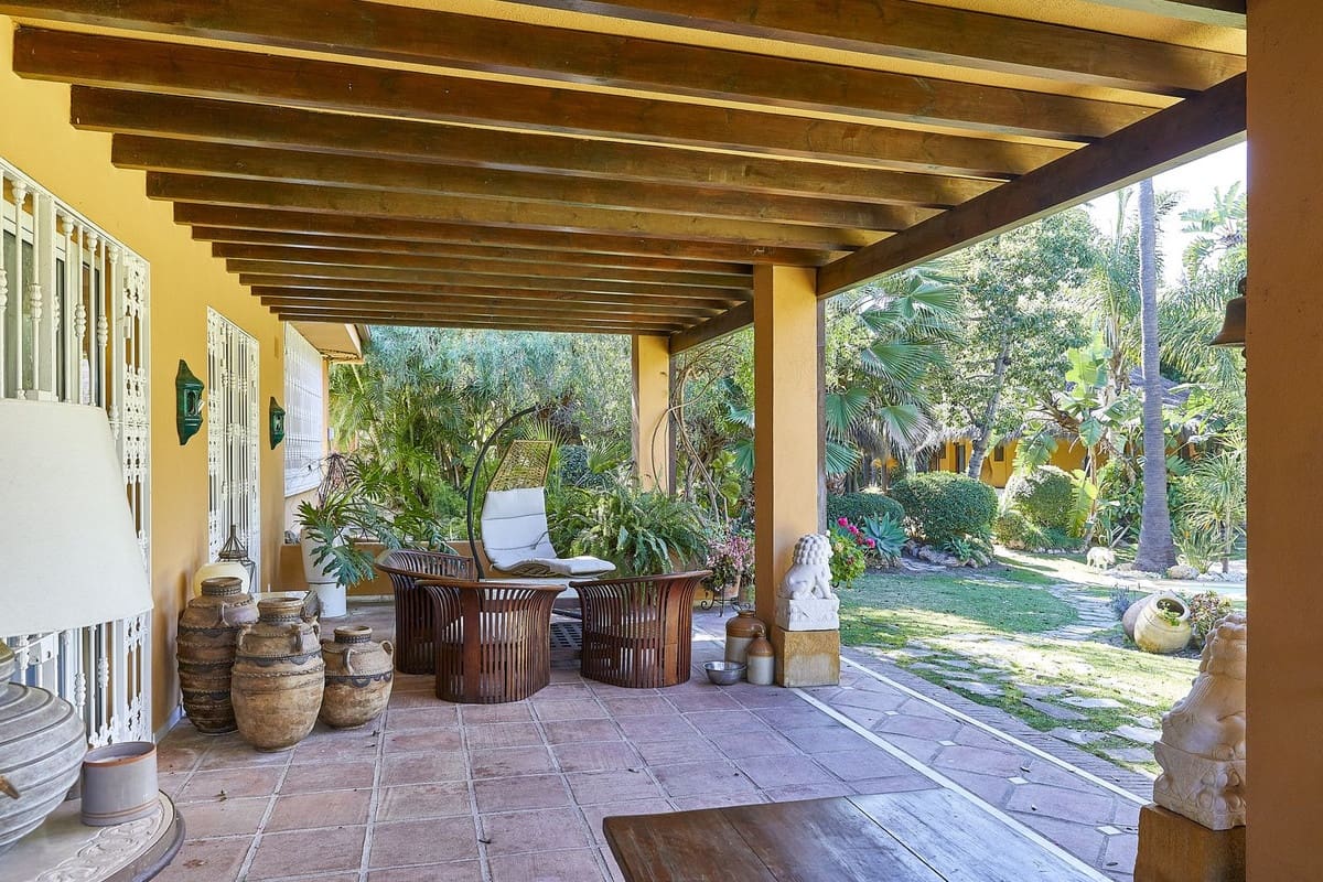 4 makuuhuone Huvila myytävänä paikassa Puerto Banus mukana uima-altaan 
autotalli - 3 200 000 € (Ref: 8793376)