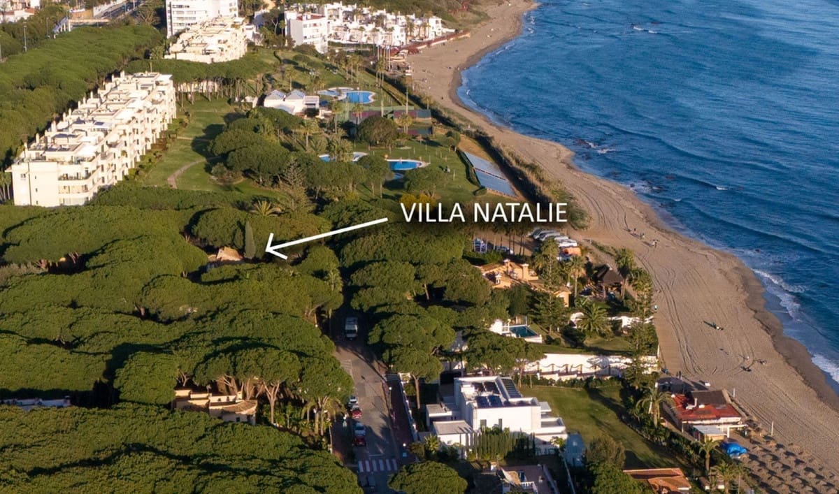 9 soverom Villa til salgs i Cabopino med svømmebasseng - € 3 800 000 (Ref: 8793385)