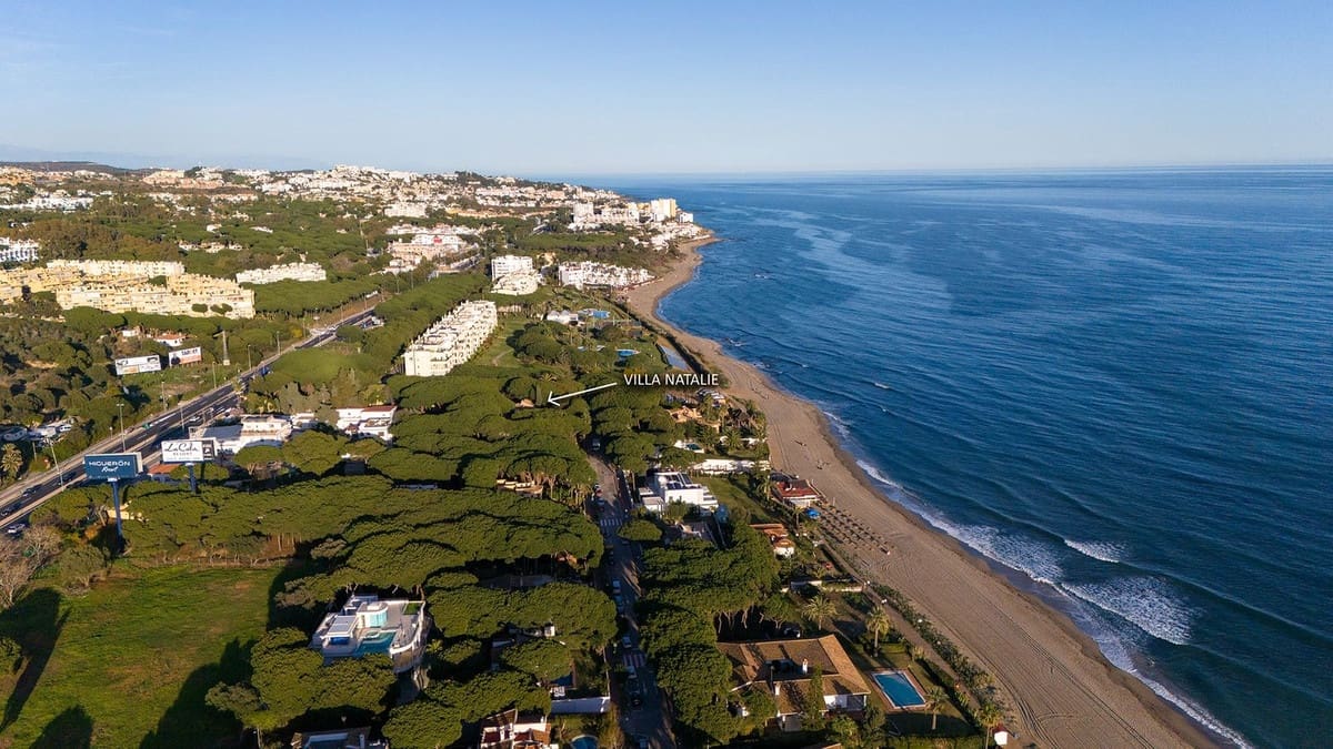 9 soverom Villa til salgs i Cabopino med svømmebasseng - € 3 800 000 (Ref: 8793385)