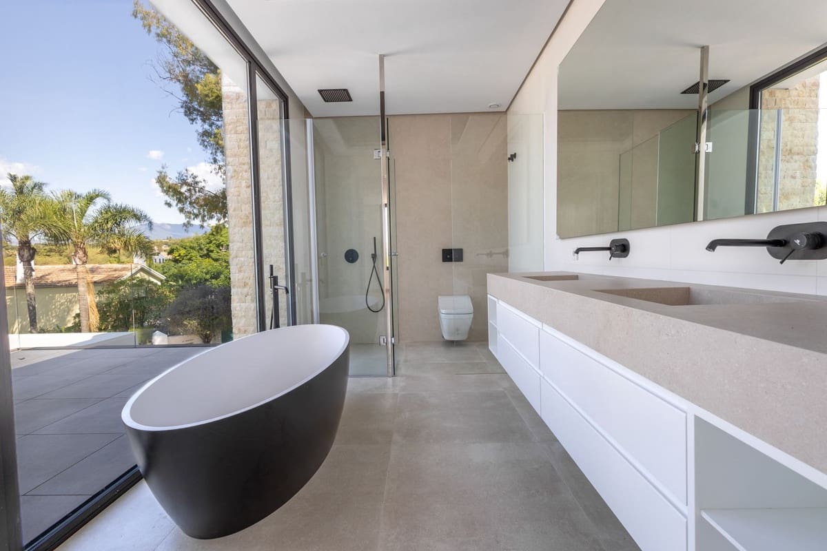 4 soveværelse Villa til salg i Golden Mile med swimmingpool garage - € 4.750.000 (Ref: 8793388)