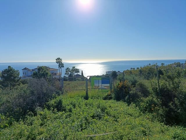 Grunde uden byggetilladelser til salg i Manilva Pueblo, Manilva - € 2.336.000 (Ref: 8793406)