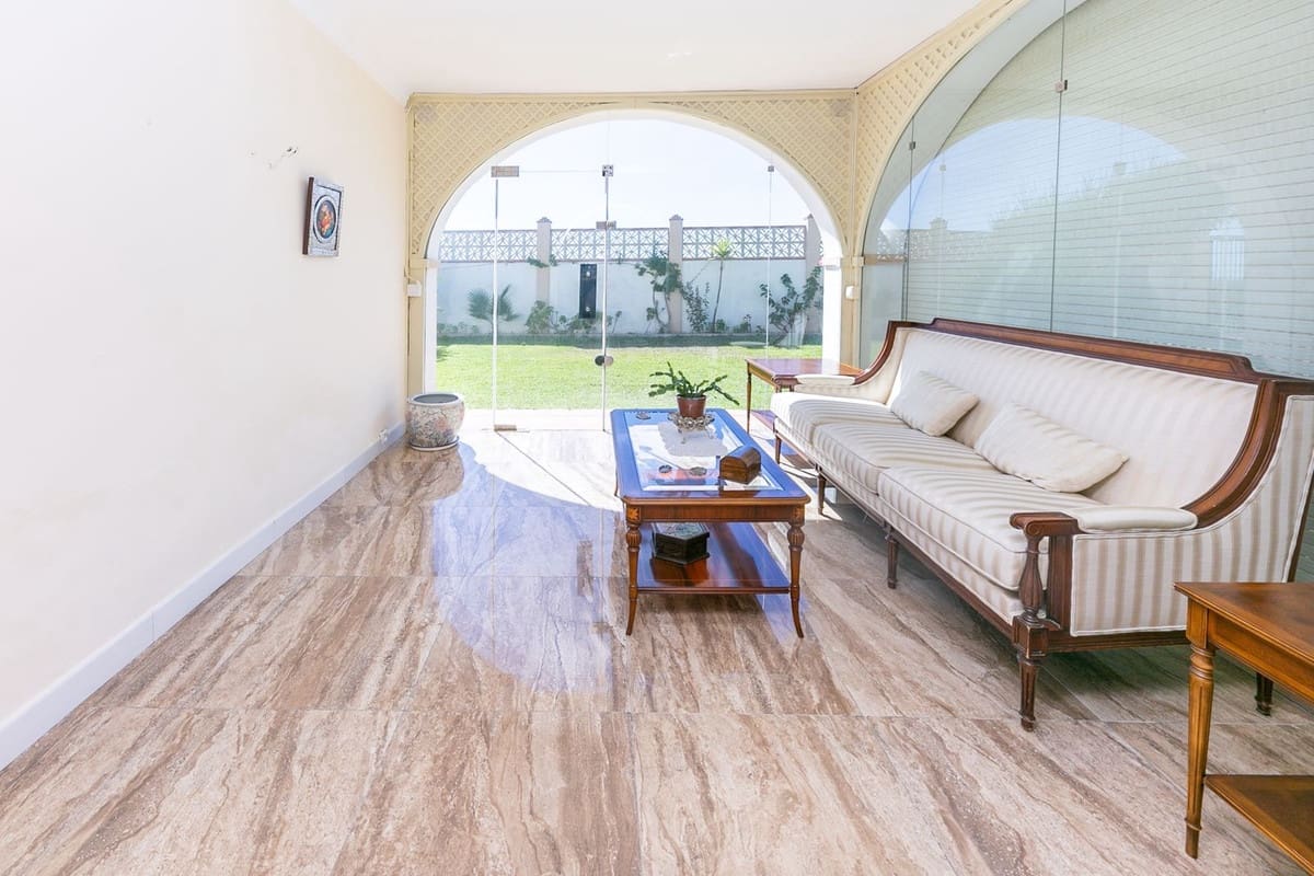 4 soveværelse Villa til salg i Marbella med swimmingpool - € 2.400.000 (Ref: 8793428)