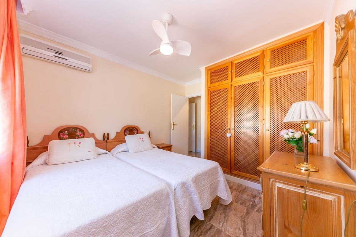 4 soveværelse Villa til salg i Marbella med swimmingpool - € 2.400.000 (Ref: 8793428)