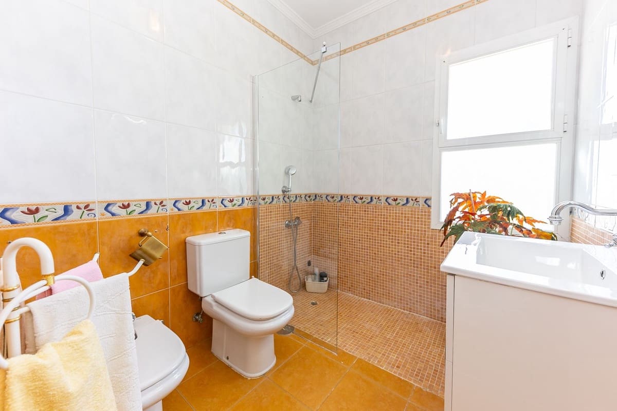 4 soveværelse Villa til salg i Marbella med swimmingpool - € 2.400.000 (Ref: 8793428)