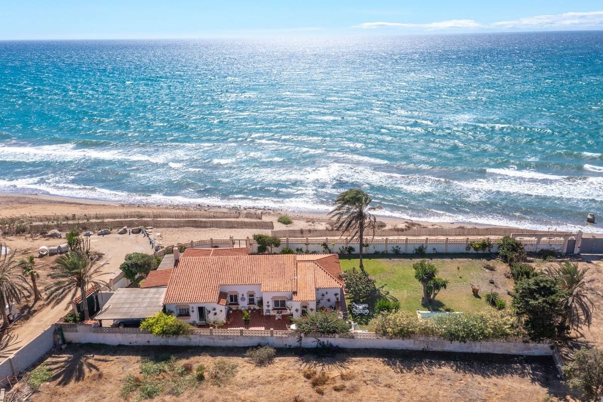 4 soveværelse Villa til salg i Marbella med swimmingpool - € 2.400.000 (Ref: 8793428)