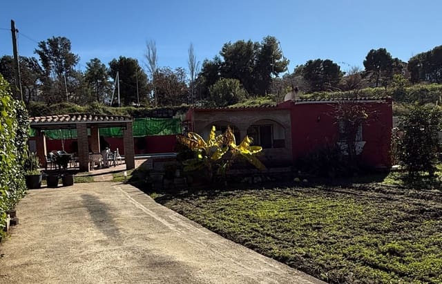 Grunde uden byggetilladelser til salg i San Pedro de Alcántara Pueblo, Marbella - € 630.000 (Ref: 8896295)