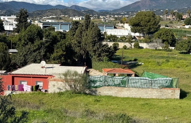 Grunde uden byggetilladelser til salg i San Pedro de Alcántara Pueblo, Marbella - € 630.000 (Ref: 8896295)