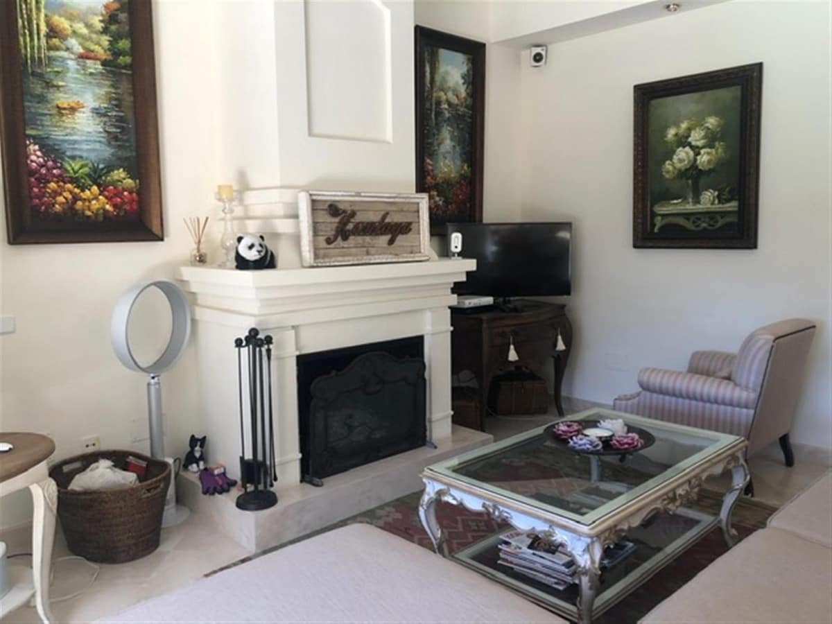 4 sypialnia Willa na sprzedaż w Puerto Banus z basenem garażem - 3 715 000 € (Ref: 8896336)