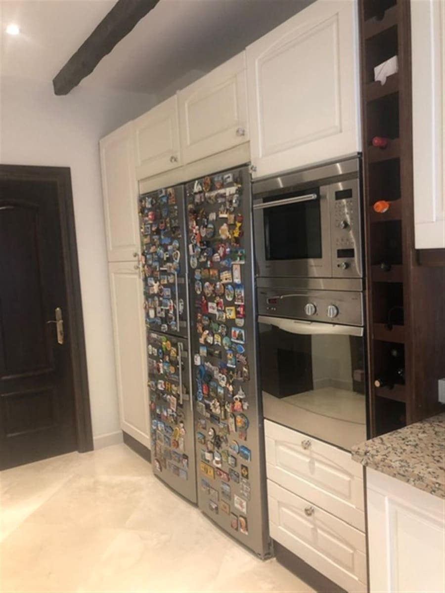 4 sypialnia Willa na sprzedaż w Puerto Banus z basenem garażem - 3 715 000 € (Ref: 8896336)