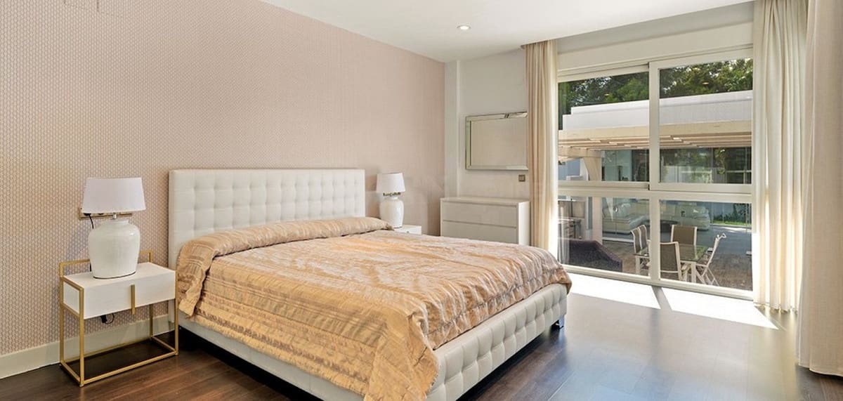 7 sovrum Villa till salu i Nueva Andalucia med pool garage - 5 200 000 € (Ref: 8896337)