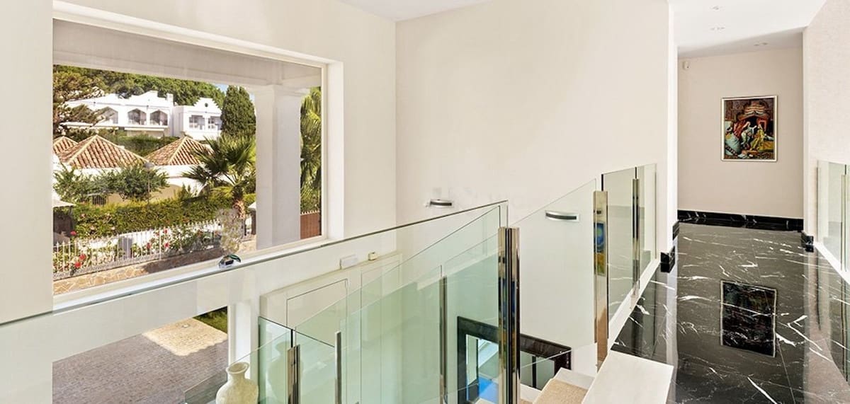 7 sovrum Villa till salu i Nueva Andalucia med pool garage - 5 200 000 € (Ref: 8896337)