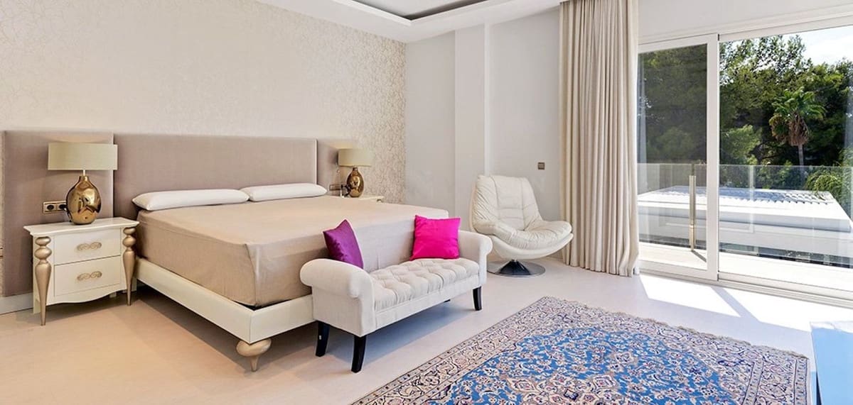 7 sovrum Villa till salu i Nueva Andalucia med pool garage - 5 200 000 € (Ref: 8896337)