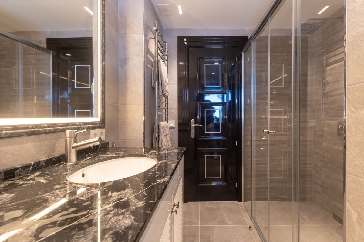 3 soveværelse Villa til salg i Elviria med swimmingpool garage - € 3.950.000 (Ref: 8896344)