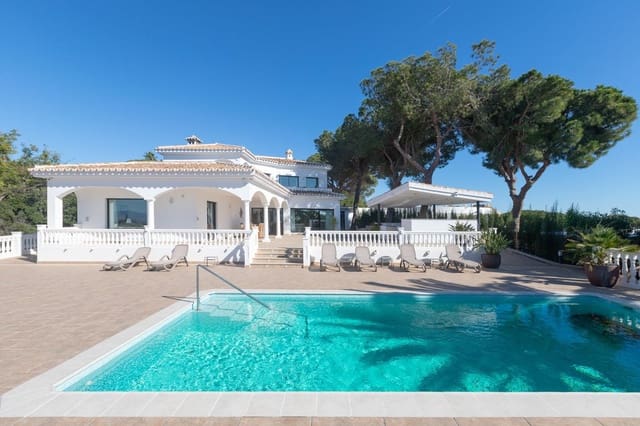 3 sypialnia Willa na sprzedaż w Elviria, Marbella z basenem garażem - 3 950 000 € (Ref: 8896344)
