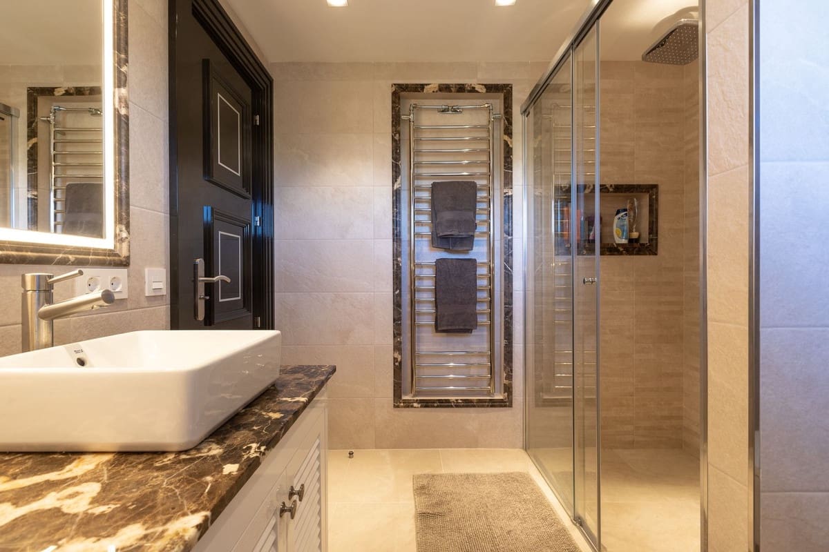 3 soveværelse Villa til salg i Elviria med swimmingpool garage - € 3.950.000 (Ref: 8896344)