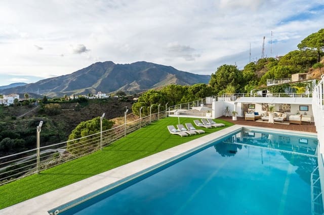 7 bedroom Villa for sale in Centro, Estepona with pool - € 3,990,000 (Ref: 8896349)