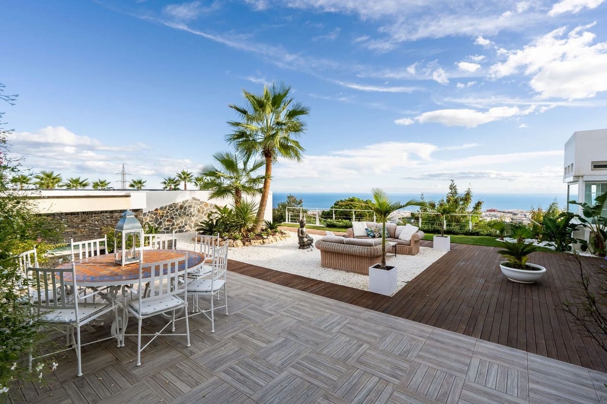 7 slaapkamer Villa te koop in Estepona met zwembad - € 3.990.000 (Ref: 8896349)