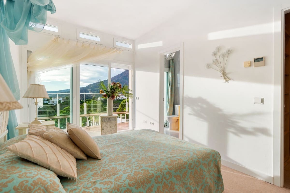 7 slaapkamer Villa te koop in Estepona met zwembad - € 3.990.000 (Ref: 8896349)