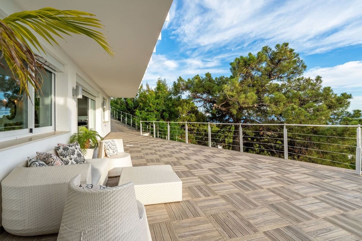 7 slaapkamer Villa te koop in Estepona met zwembad - € 3.990.000 (Ref: 8896349)