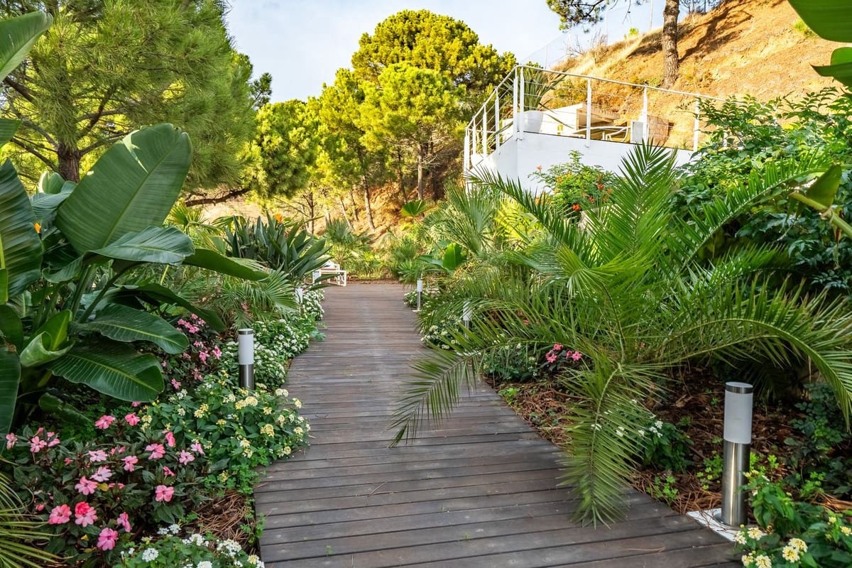 7 slaapkamer Villa te koop in Estepona met zwembad - € 3.990.000 (Ref: 8896349)