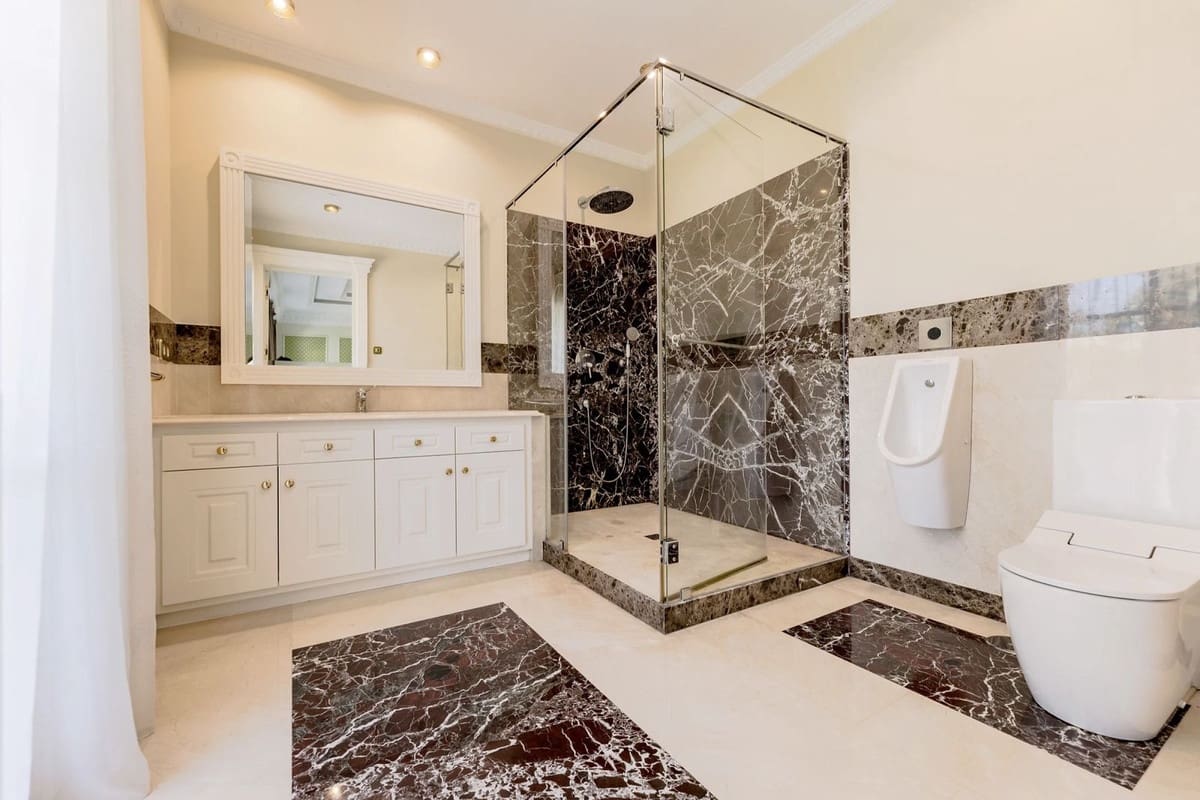 7 chambre Villa/Maison à vendre à Golden Mile avec piscine - 16 000 000 € (Ref: 8896359)